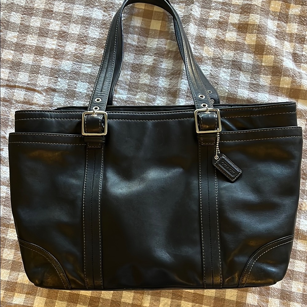 COACH BLACK LEATHER TOTE BAG